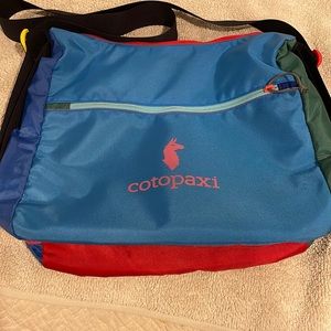 Cotopaxi Taal Convertible tote bag